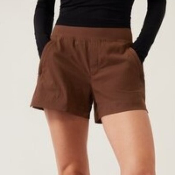 Athleta Trekkie North Mid Rise Short - 14 Brown - Picture 1 of 5